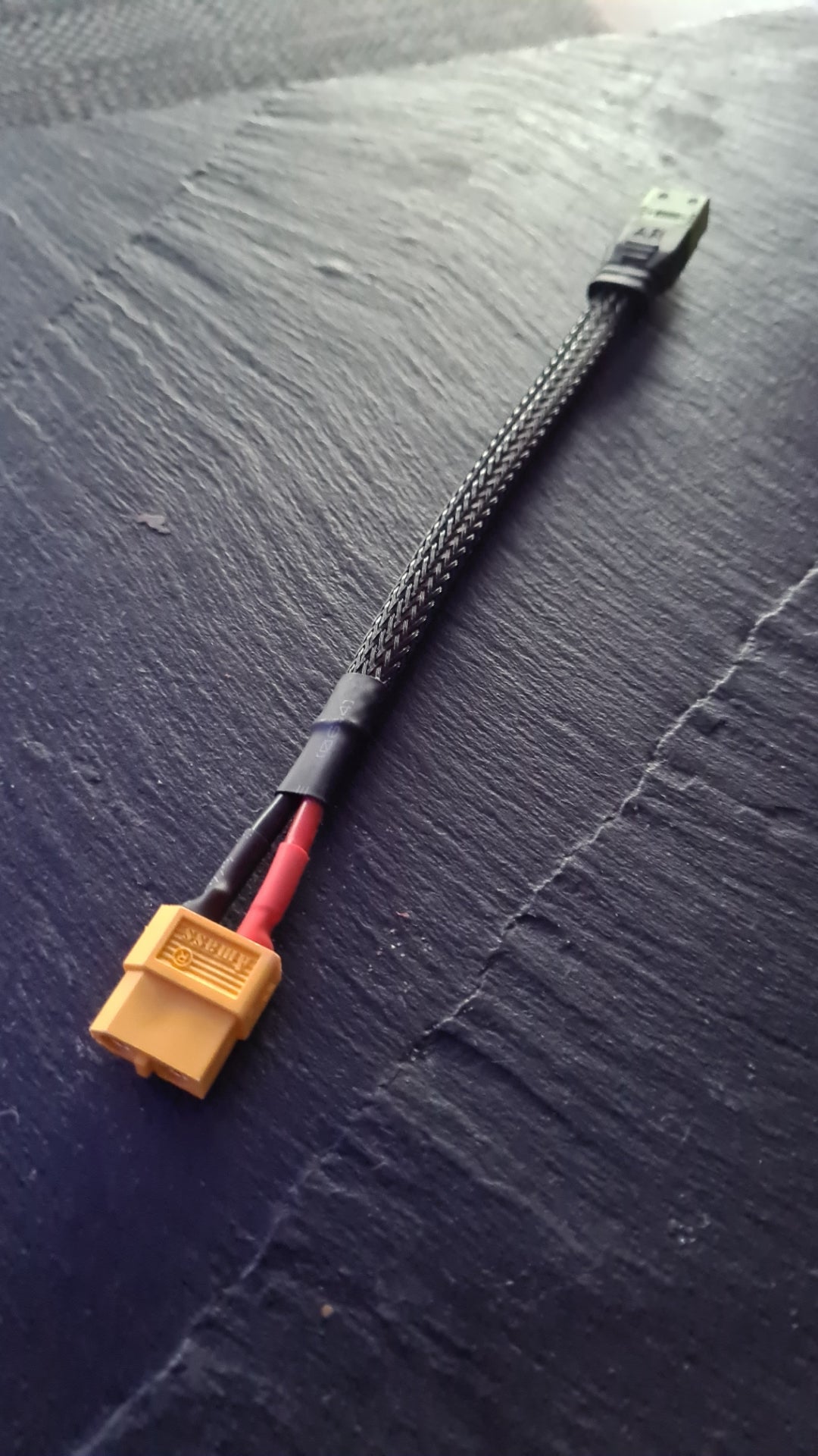 AR1 to XT60 Lead