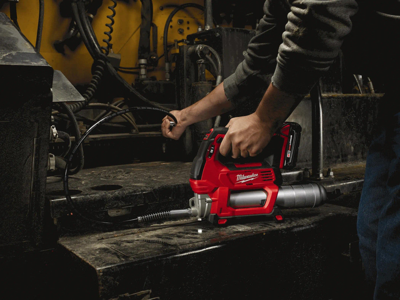 M18™ Cordless 2-Speed Grease Gun Kit Online Hot Sale